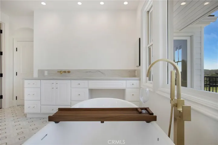 15 Canada Oaks, Coto De Caza, California 92679