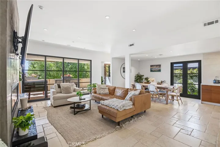 112 E Avenida Cornelio, San Clemente, California 92672
