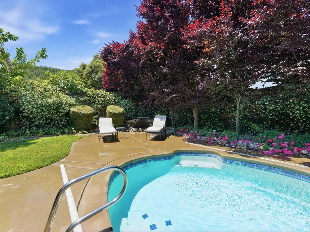 Relax and enjoy the soothing sounds of the Fountain and Ocean Breeze