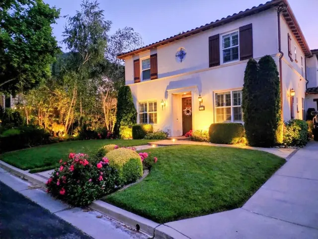 Front Yard at Night: Beautiful Lighting