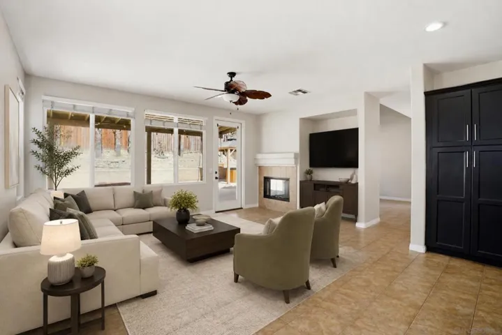 https://zimg.paragon.ice.com/ParagonImages/Property/PA/SDMLS/-525542/15/533/400/ecd64e0fac73253b7cffca2057bf1037/3/e71b484bf85b5c7db842950295992c1c/-525542-e34978ad-a95c-4c17-9c20-9dedf8093349.JPG