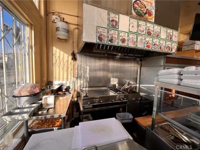 2148 Venice, Los Angeles, California 90006
