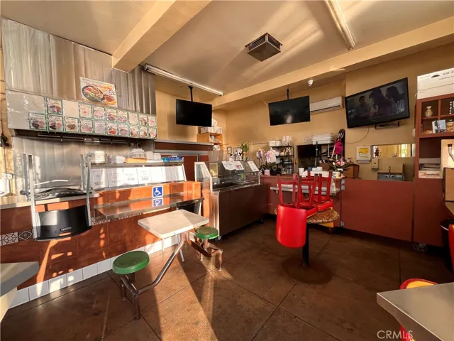 2148 Venice, Los Angeles, California 90006