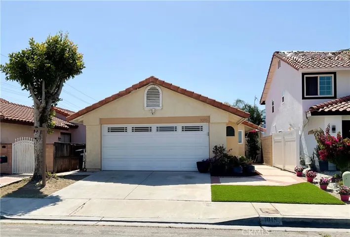 1015 Christobal, Colton, California 92324