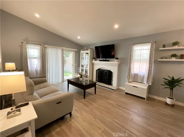 1015 Christobal, Colton, California 92324