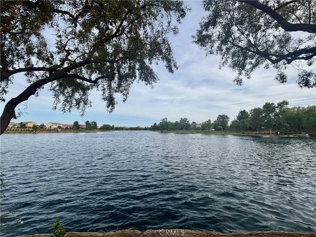 HOA Lake
