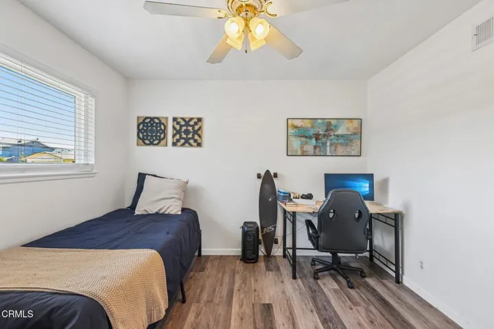 17-web-or-mls-Dunnigan St-S0106-017
