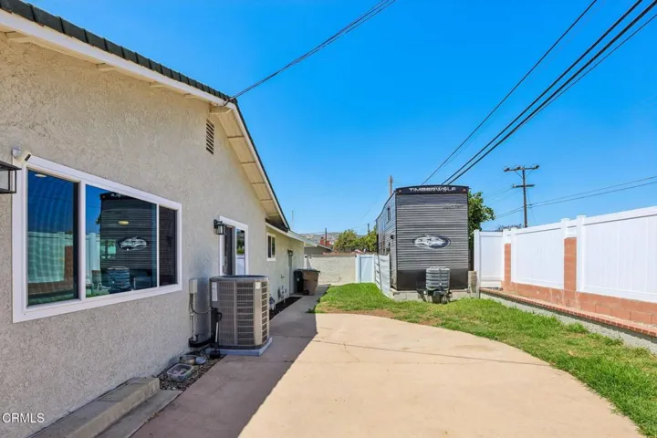 31-web-or-mls-Dunnigan St-S0106-031