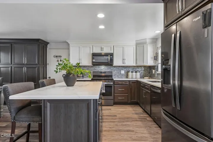 15-web-or-mls-Dunnigan St-S0106-015