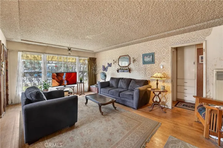 15043 Howellhurst, Baldwin Park, California 91706