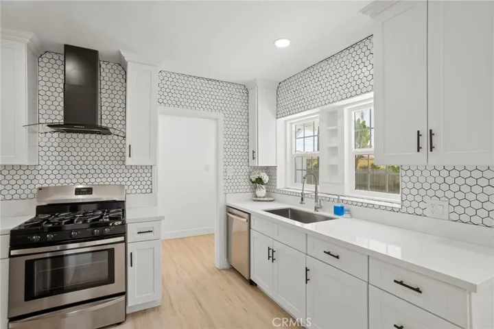 2747 N G, San Bernardino, California 92405