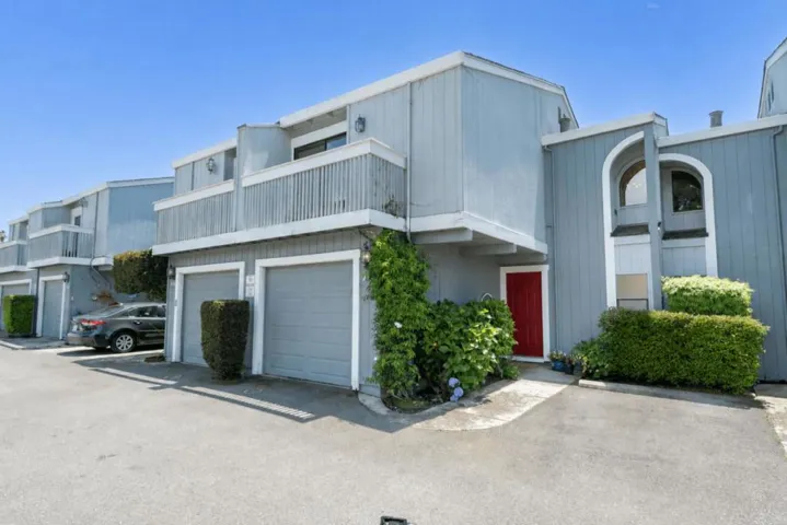 2960 Leotar Circle, Santa Cruz, California 95062