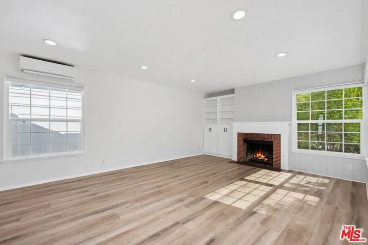 Living​​‌​​​​‌​​‌‌​​‌​​​‌‌​​​‌​​‌‌​​‌‌​​‌‌​​​​ Room