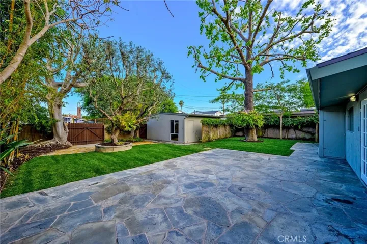 1962 Fullerton Avenue, Costa Mesa, California 92627