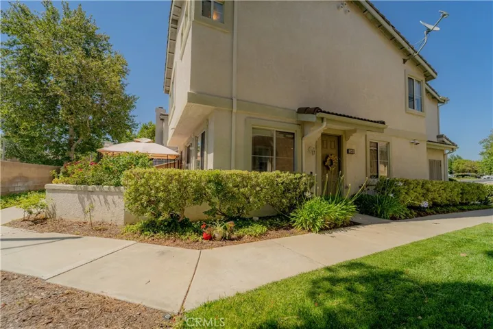 25409 Holly Beach Drive, Saugus, California 91350