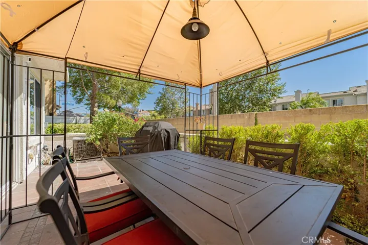 25409 Holly Beach Drive, Saugus, California 91350