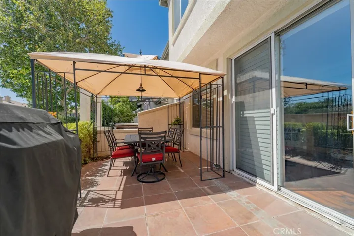 25409 Holly Beach Drive, Saugus, California 91350