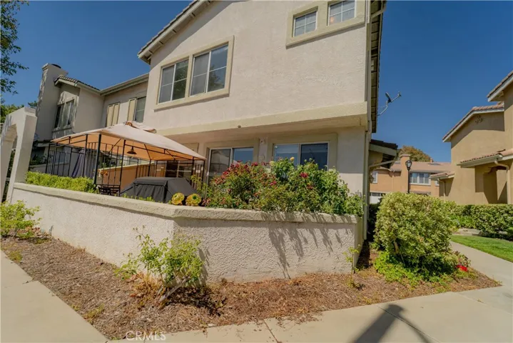 25409 Holly Beach Drive, Saugus, California 91350