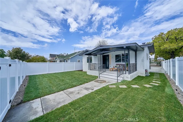 1147 W 39th, Los Angeles, California 90037