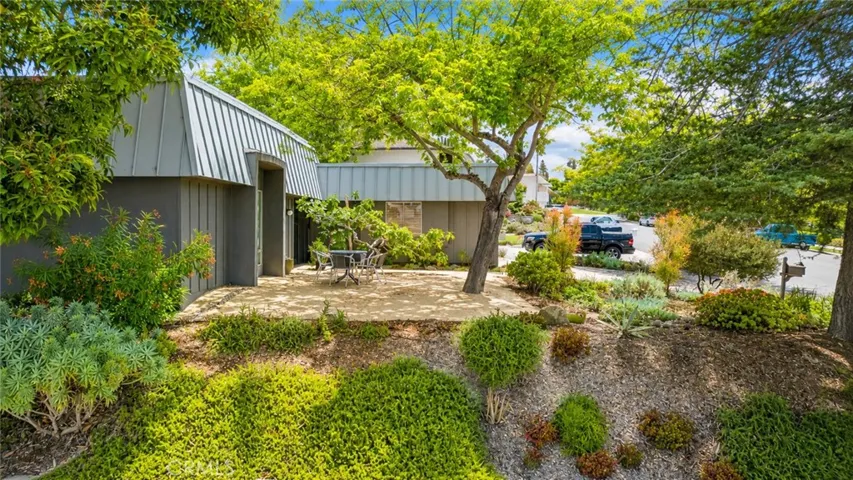 FRONTYARD