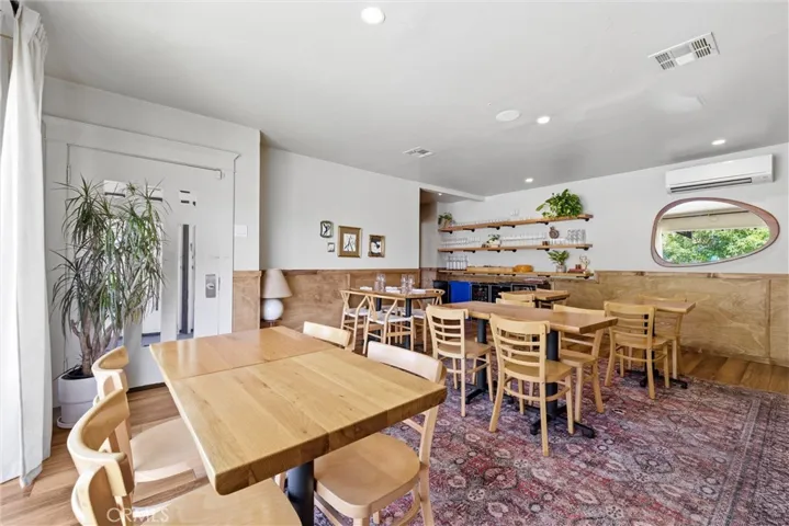 2030 E 7th Street, Long Beach, California 90804