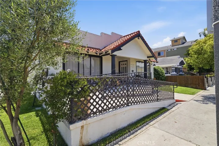 2030 E 7th Street, Long Beach, California 90804