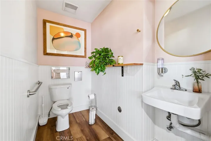 2030 E 7th Street, Long Beach, California 90804