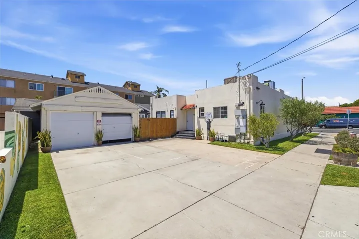 2030 E 7th Street, Long Beach, California 90804