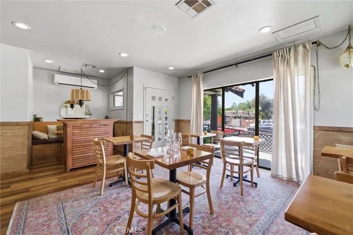 2030 E 7th Street, Long Beach, California 90804