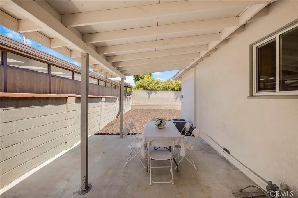 Side patio