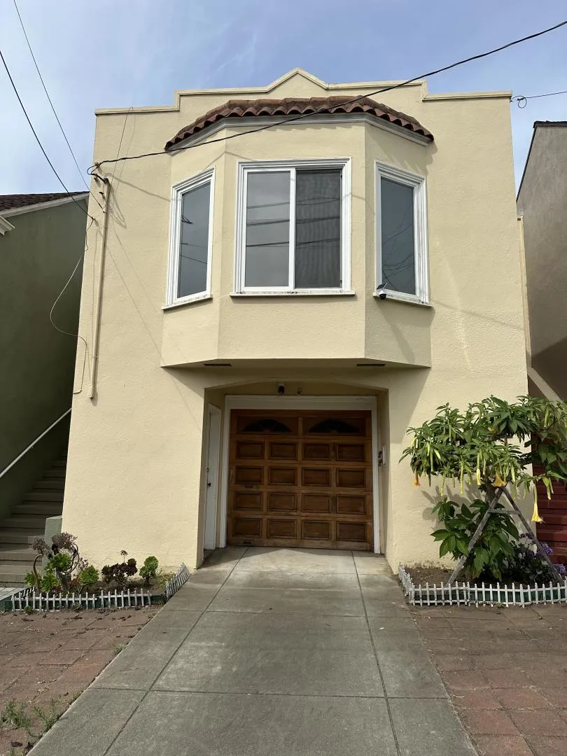 2647 20th Ave