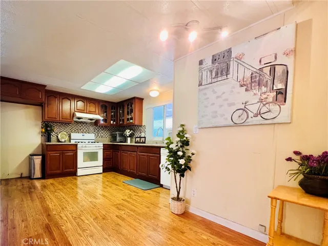 Kitchen - view 5