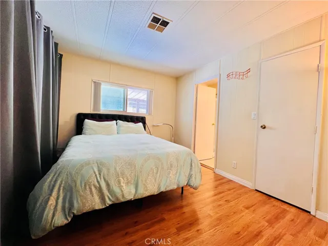 2nd bedroom - view 4