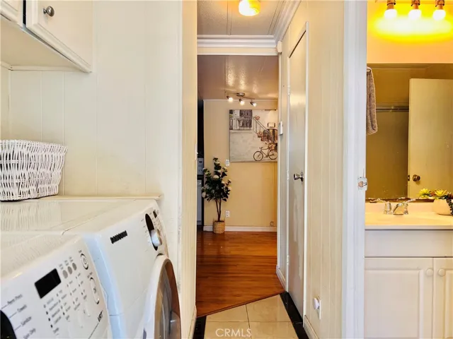 Laundry room - view 2