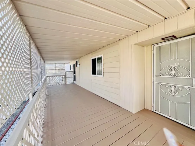 Porch - view 4