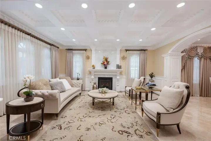 1025 El Sur Avenue, Arcadia, California 91006