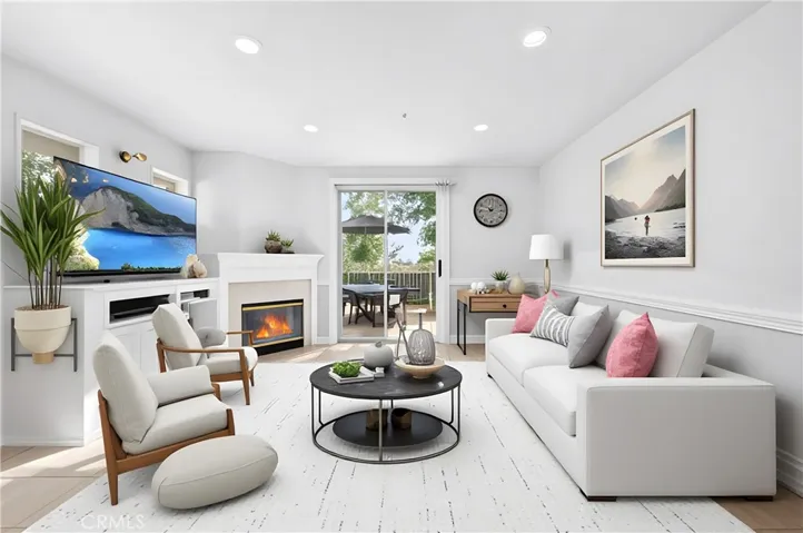 Living Rm- Virtually Staged