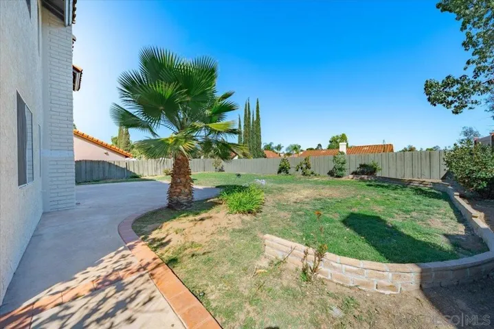 large, fully usable, fully fenced
