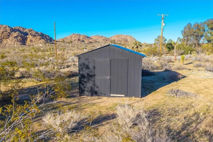 8729 Rock Haven Road, Joshua Tree, California 92252