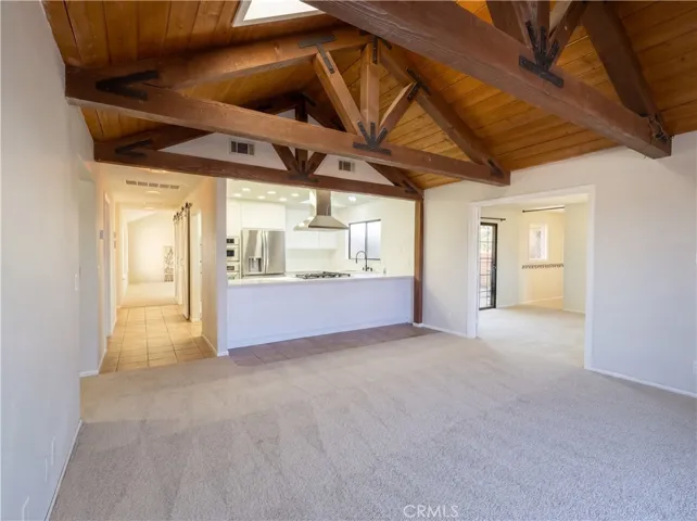 15852 Mandan, Apple Valley, California 92307