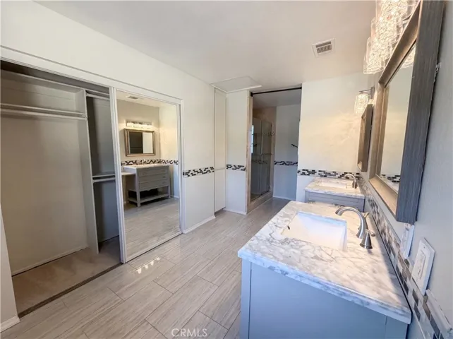 15852 Mandan, Apple Valley, California 92307
