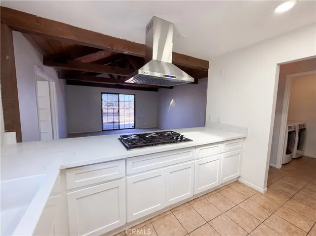 15852 Mandan, Apple Valley, California 92307