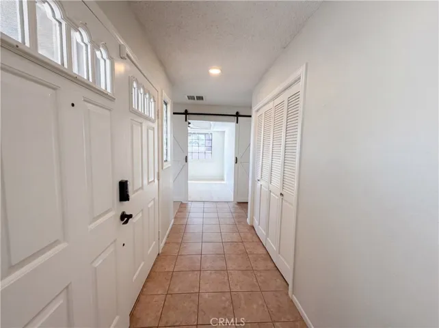15852 Mandan, Apple Valley, California 92307