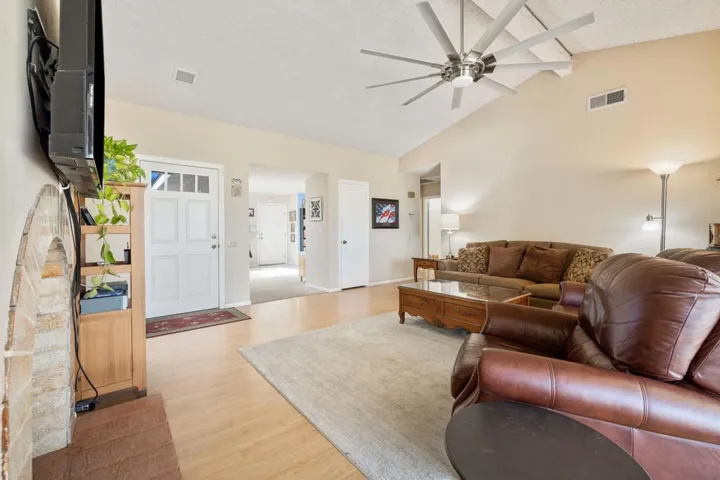 Living Room Vaulted Ceilings