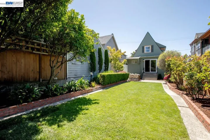 1410 Sherman St, Alameda, California 94501