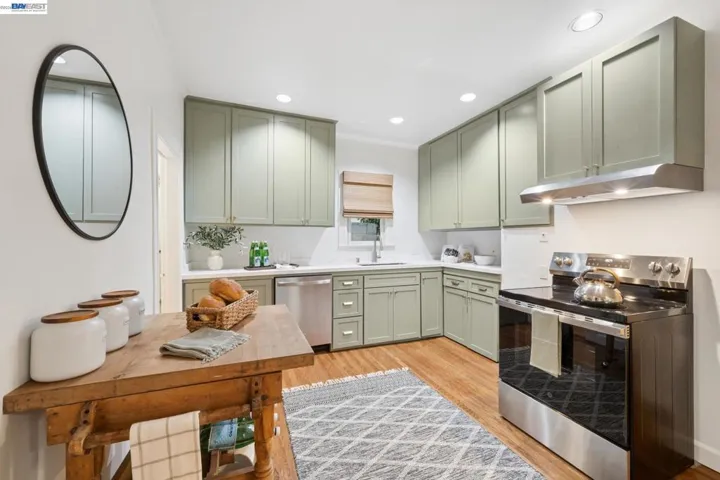 1410 Sherman St, Alameda, California 94501