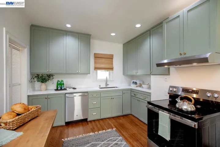 1410 Sherman St, Alameda, California 94501