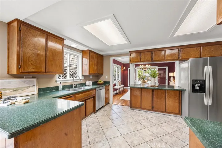 229 W Brookdale Place, Fullerton, California 92832