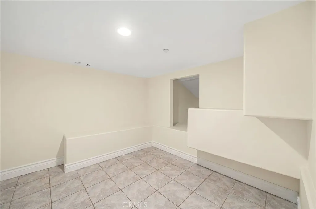 Walk-in Closet for 2nd bedroom