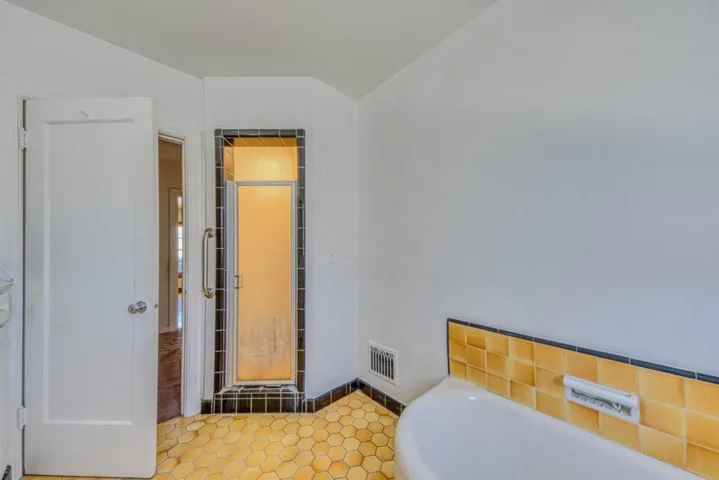 219 Pine Street, Salinas, California 93901